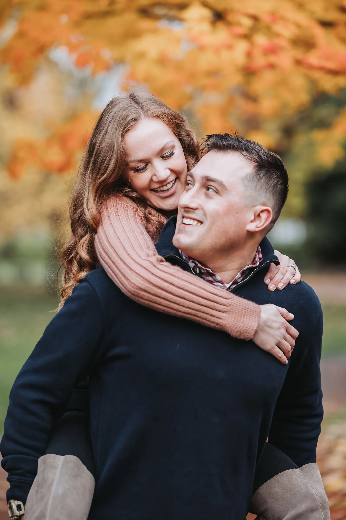 Couple engagement photoshoot at Greenlake Park in Seattle, WA
