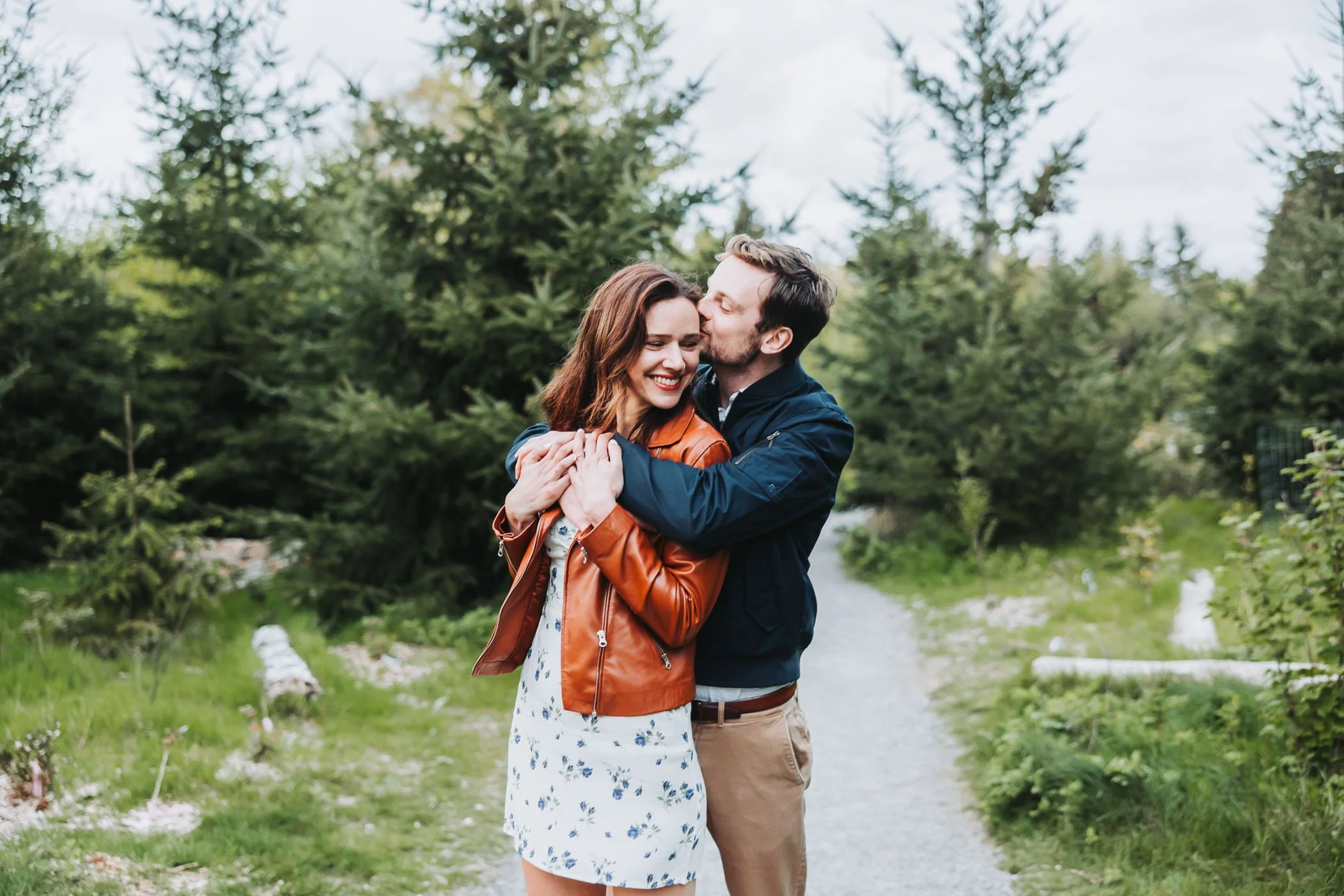 Couple enjoy each other's company at Discovery Park in Seattle, WA
