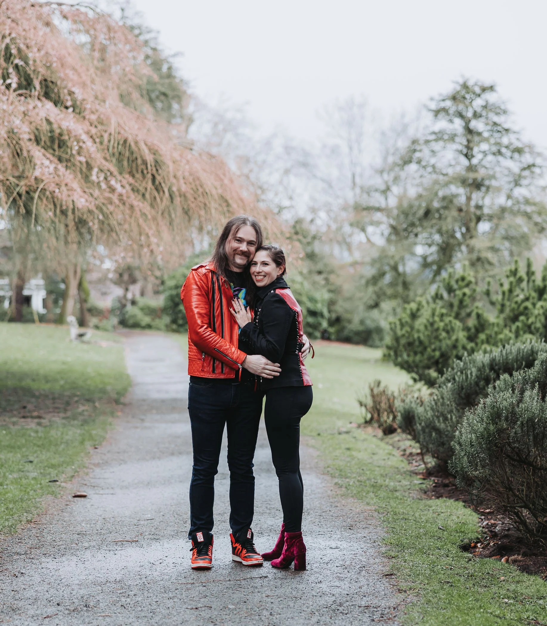 Couple engagement photoshoot at Volunteer Park in Seattle, WA