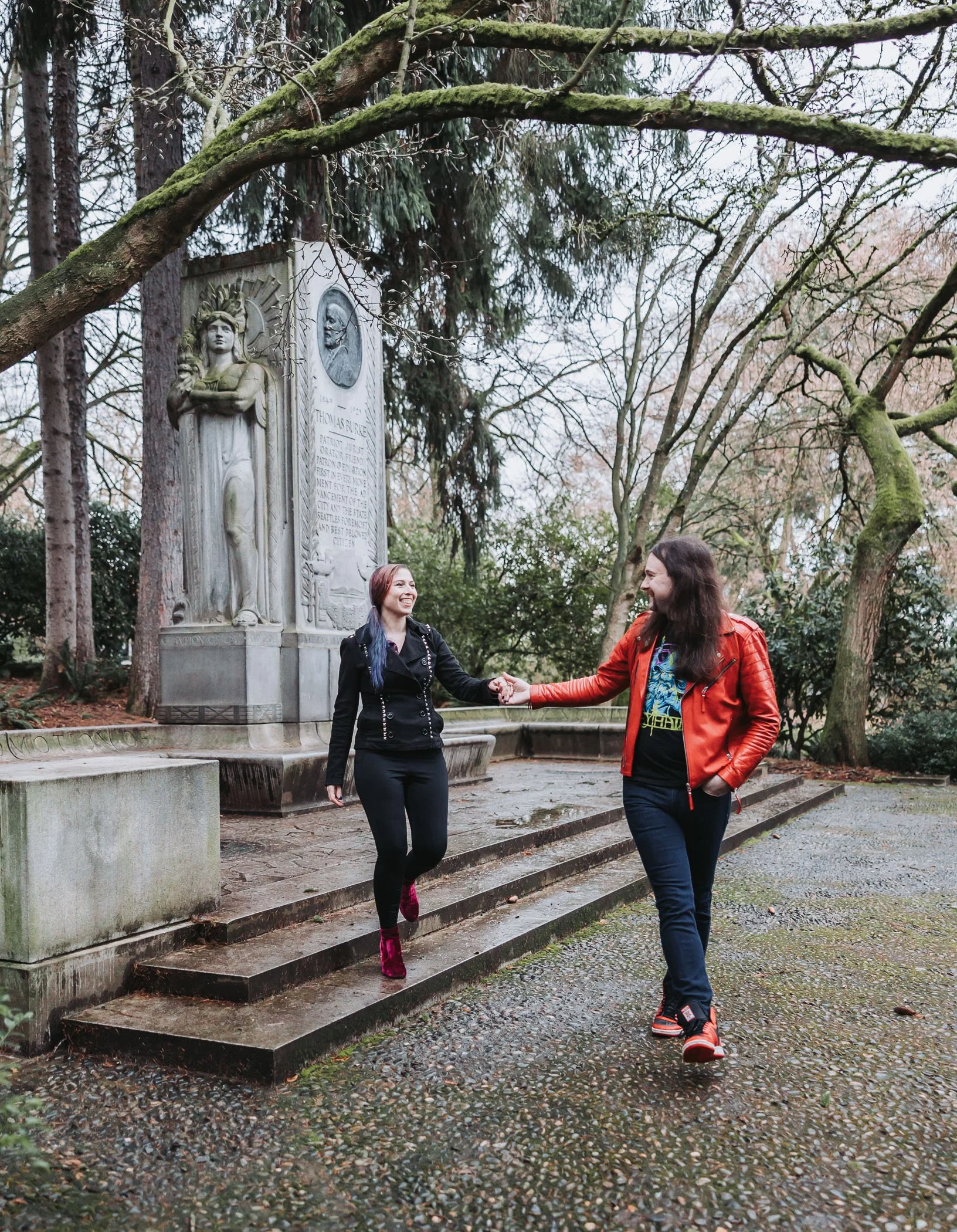 Couple engagement photoshoot at Volunteer Park in Seattle, WA